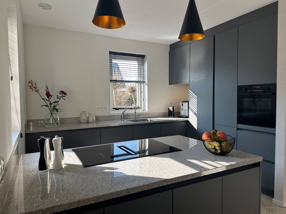 Prachtige complete keuken in Idskenhuizen
